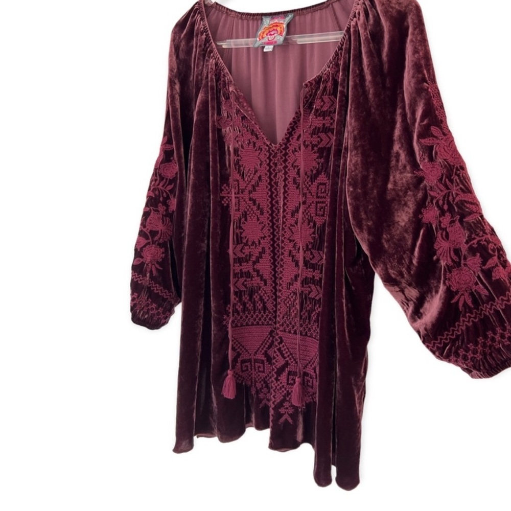 Johnny Was Daniella Embroidered Velvet
Peasant Blouse